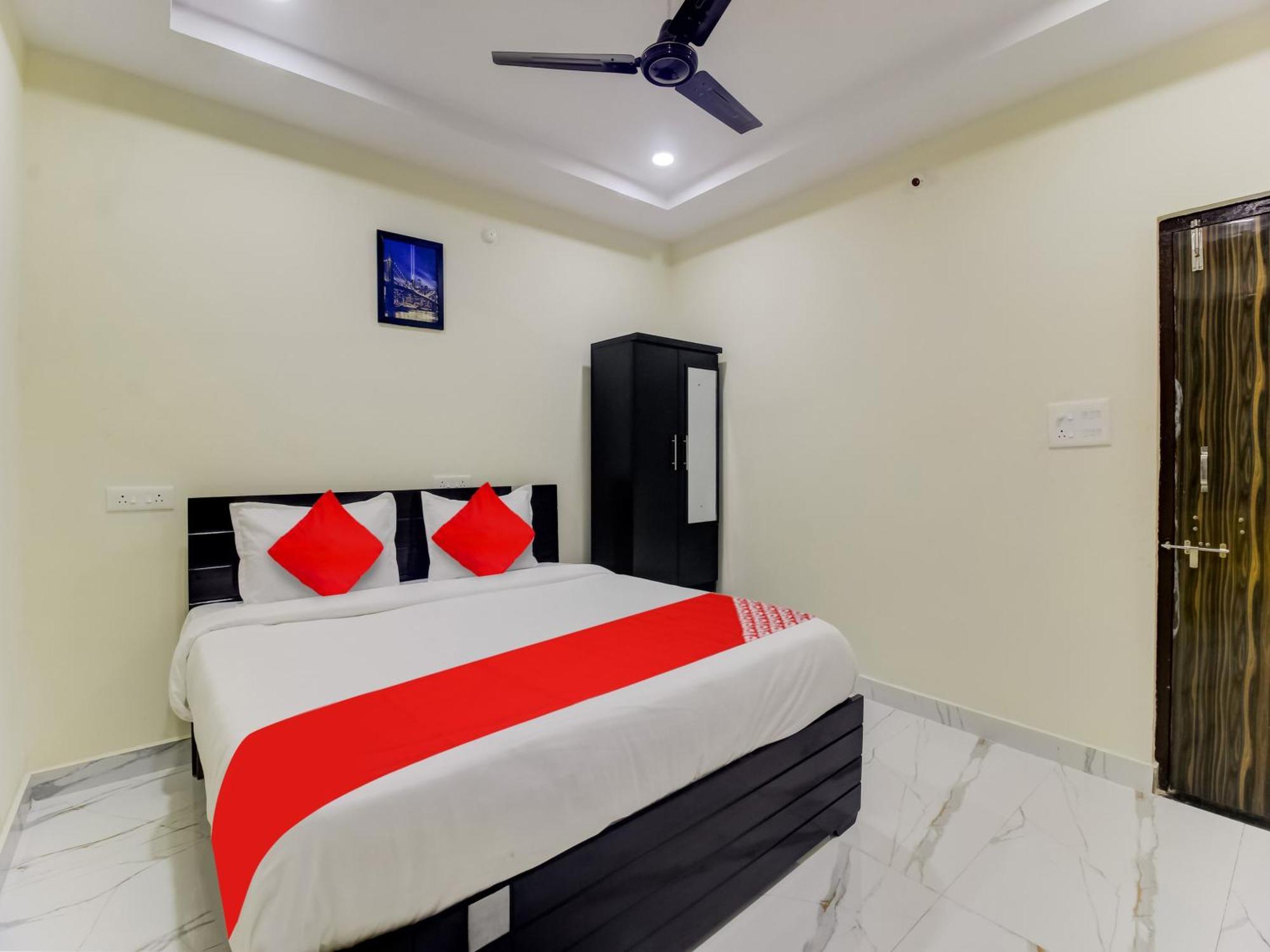 Super Hotel O Sri Nirvana Pride Ibrahimpatan Bagian luar foto
