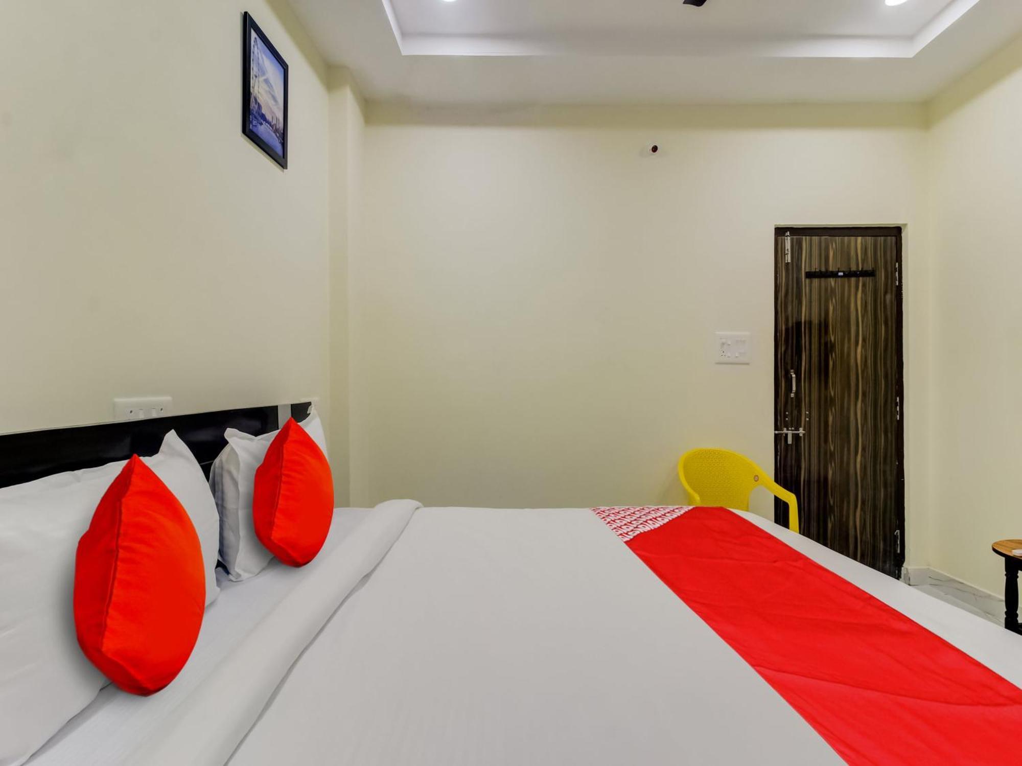 Super Hotel O Sri Nirvana Pride Ibrahimpatan Bagian luar foto