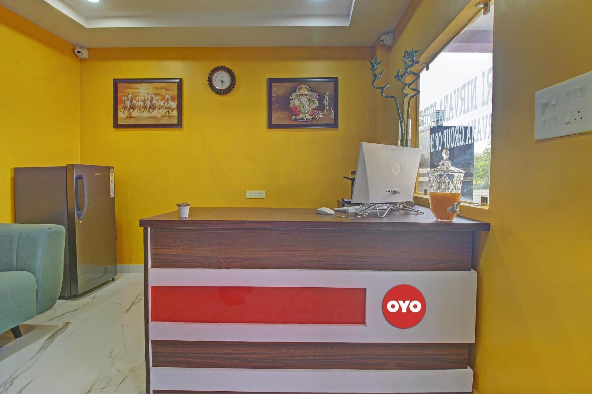 Super Hotel O Sri Nirvana Pride Ibrahimpatan Bagian luar foto