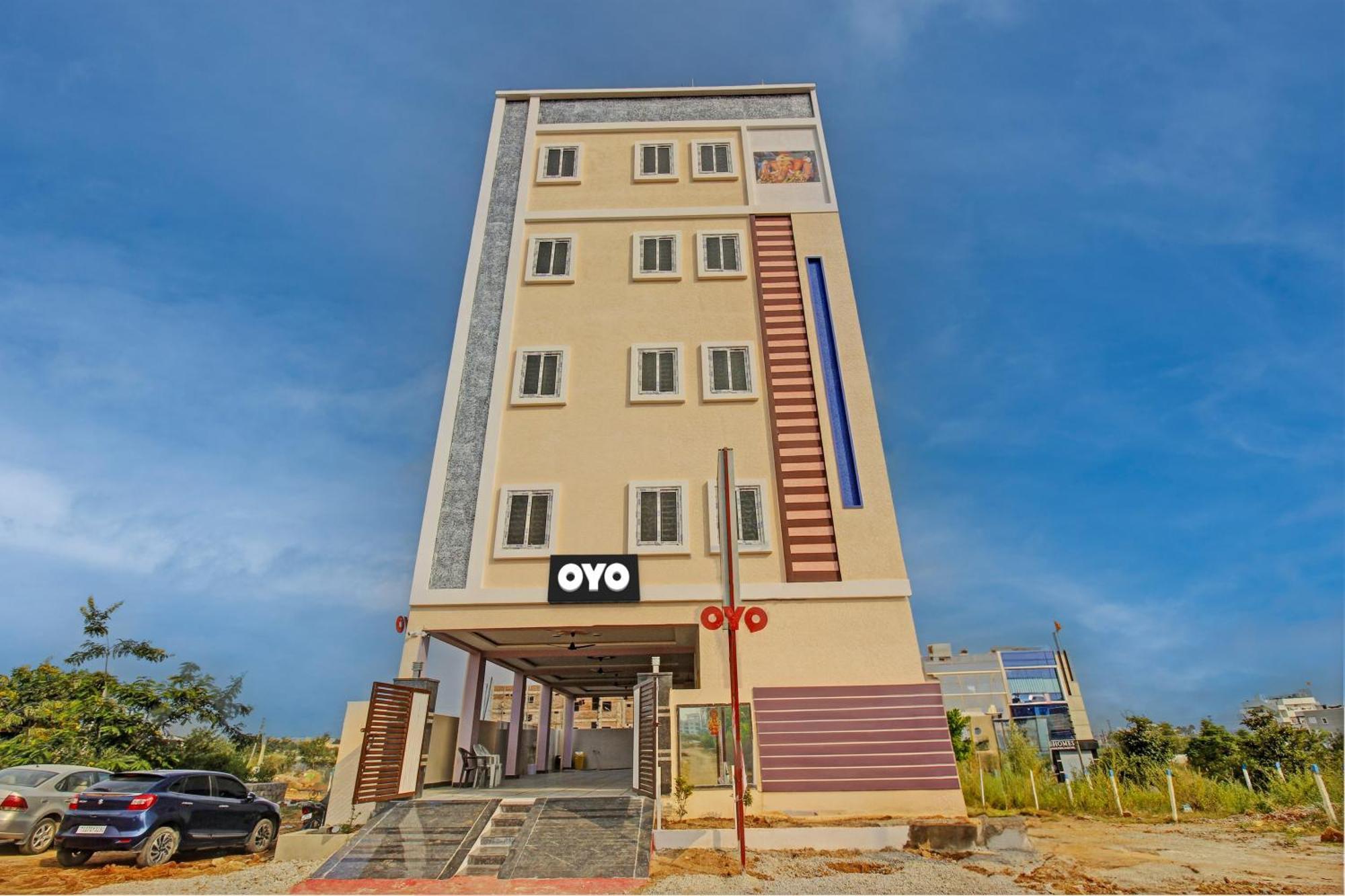 Super Hotel O Sri Nirvana Pride Ibrahimpatan Bagian luar foto