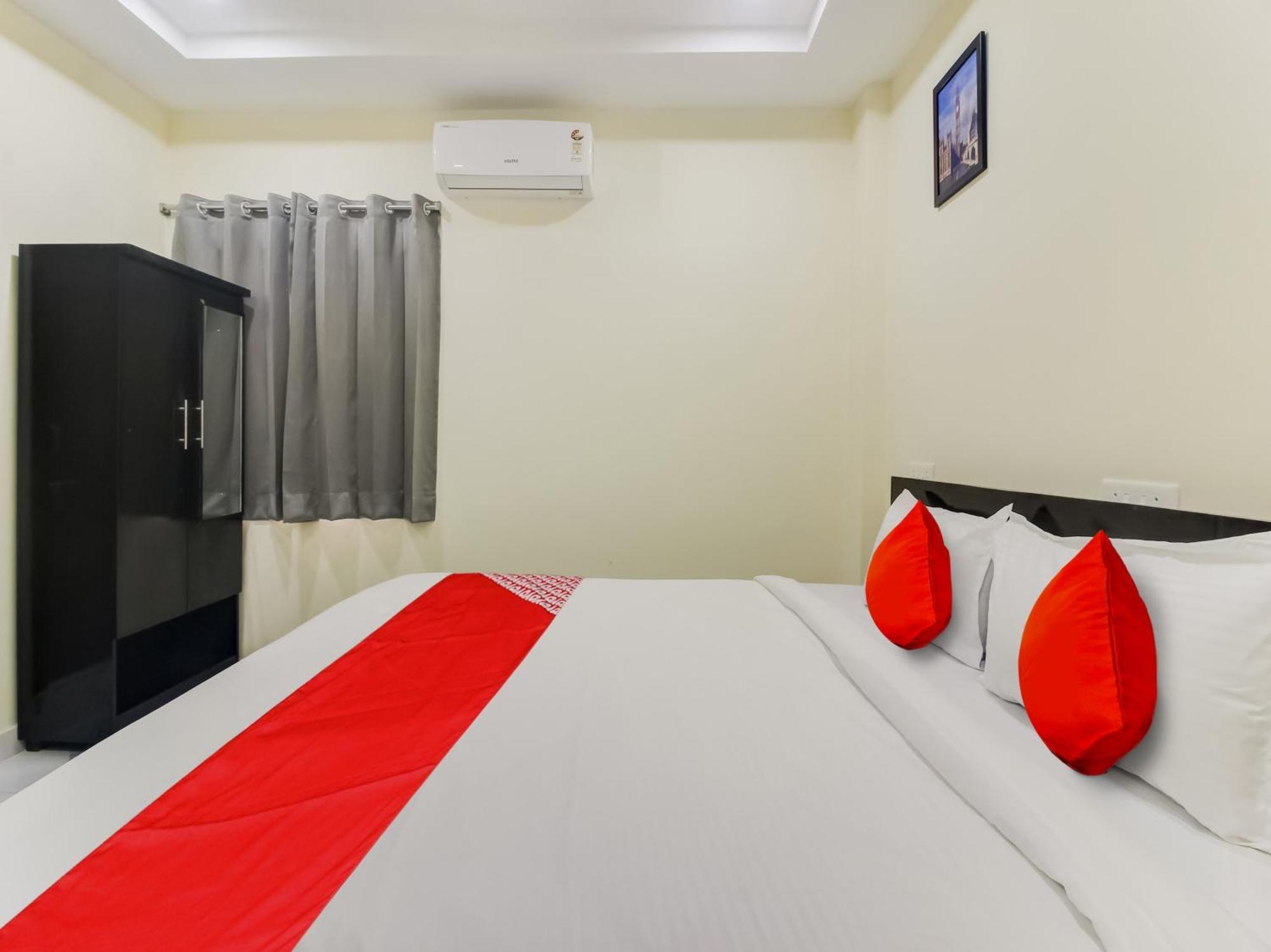 Super Hotel O Sri Nirvana Pride Ibrahimpatan Bagian luar foto