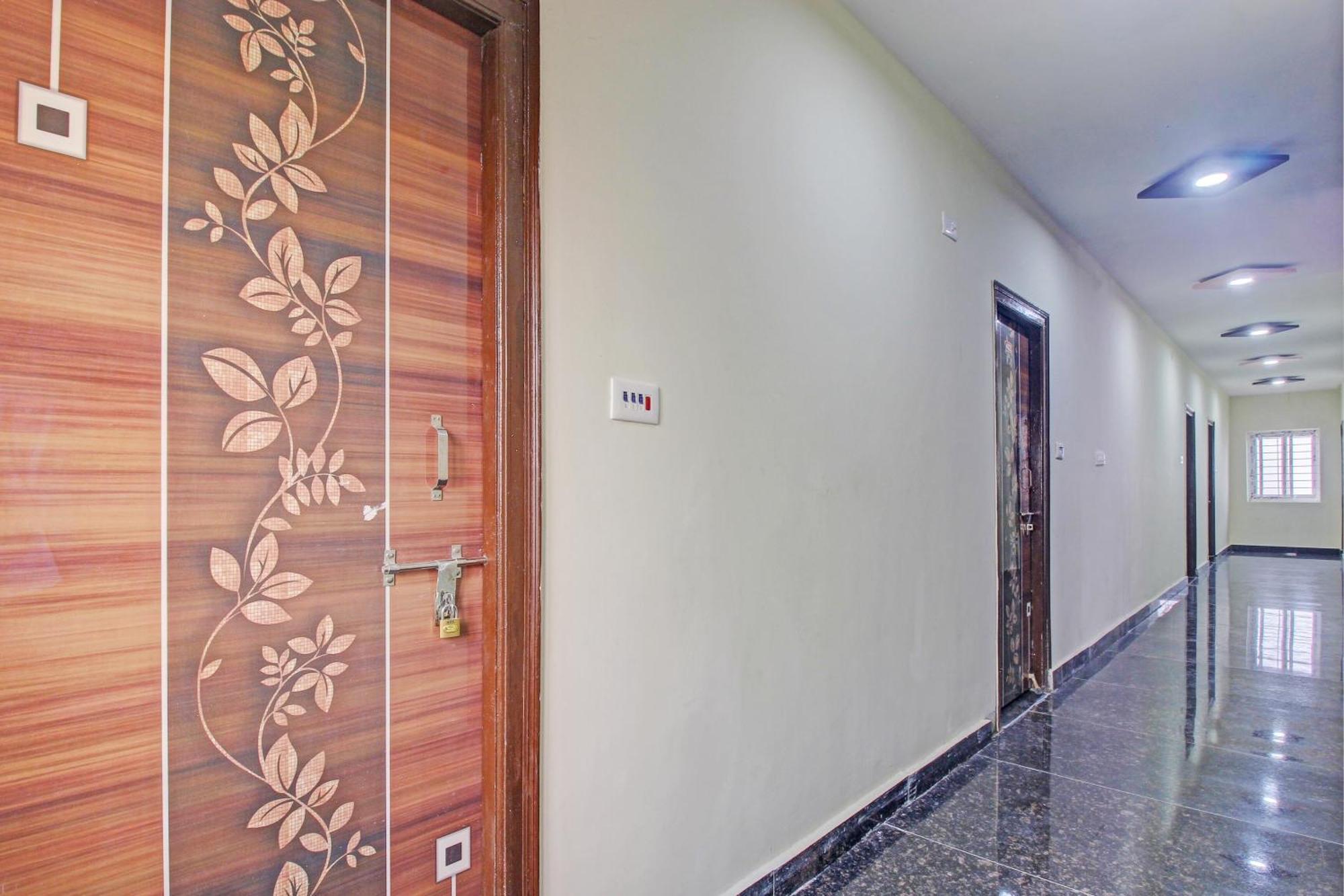 Super Hotel O Sri Nirvana Pride Ibrahimpatan Bagian luar foto